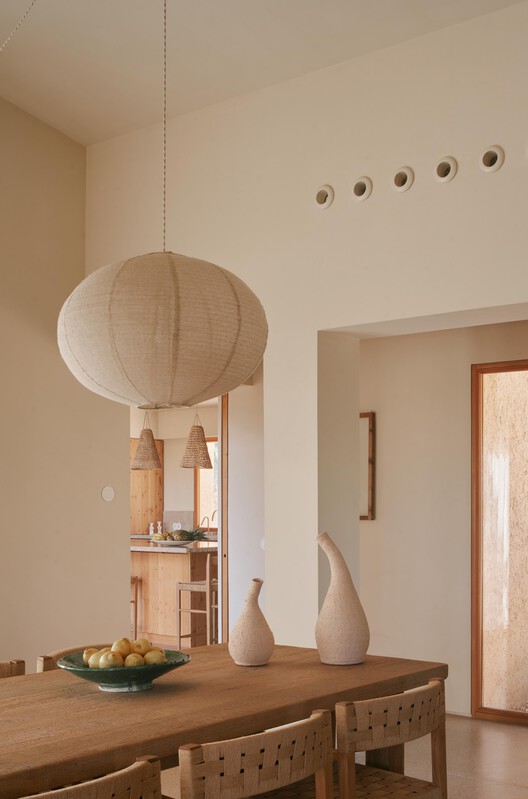 Gallineta House / OAM Oficina d'Arquitectura a Mallorca Gallineta House / OAM Oficina d'Arquitectura a Mallorca - Interior Photography, Wood, Lighting, Chair