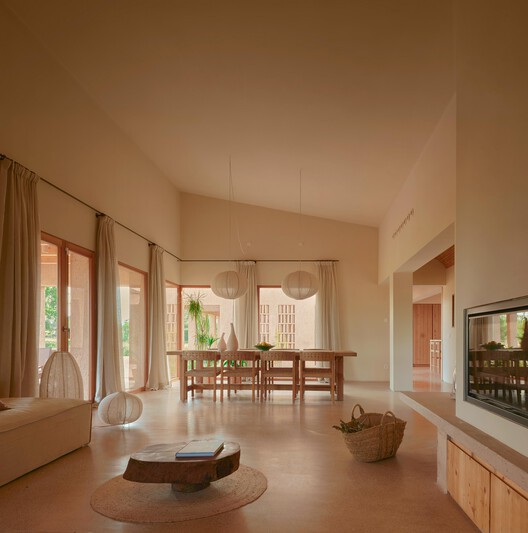 Gallineta House / OAM Oficina d'Arquitectura a Mallorca Gallineta House / OAM Oficina d'Arquitectura a Mallorca - Interior Photography, Wood, Lighting, Chair