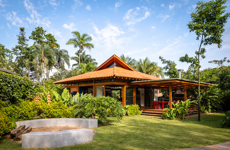 Casa Barão Geraldo / Gil Mello Arquitetura - fotografía exterior, jardín