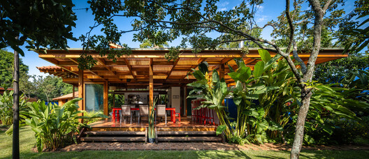 Barão Geraldo House / Gil Mello Arquitetura - Exterior Photography, Wood, Garden, Beam