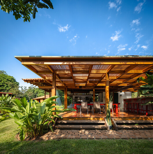 Barão Geraldo House / Gil Mello Arquitetura - Image 12 of 31