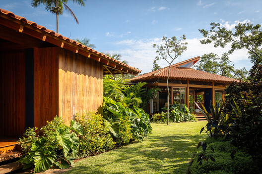 Barão Geraldo House / Gil Mello Arquitetura - Image 5 of 31