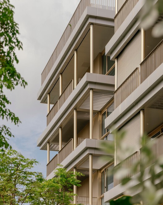 The Reef  Waterfront Living / KCAP + DCA Architects - Interior Photography, Balcony, Column