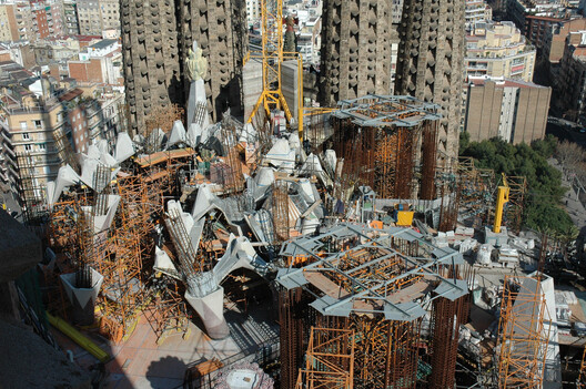 The Final Piece of Gaudí’s Sagrada Familia Central Tower Installed in Barcelona - Image 8 of 12