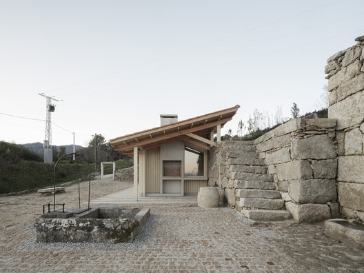 Muimenta Social Center / Eduardo Dipre Mazza + Daniel Gomez Magide + Miguel Angel Diaz Gonzalez - Exterior Photography