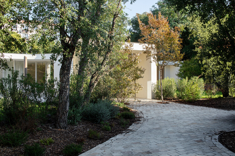 Bouscat Villa / Patrick Arotcharen Architecte - Houses