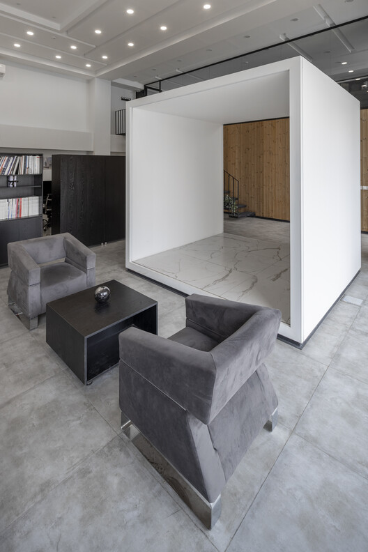 Ramand Mixed-Use building / White Cube Atelier - Interior Photography, Living Room, Glass