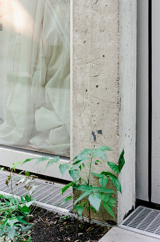 Gott Apartment Building / Amunt Martenson + heramarte - Interior Photography, Concrete