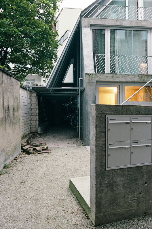 Gott Apartment Building / Amunt Martenson + heramarte - Exterior Photography