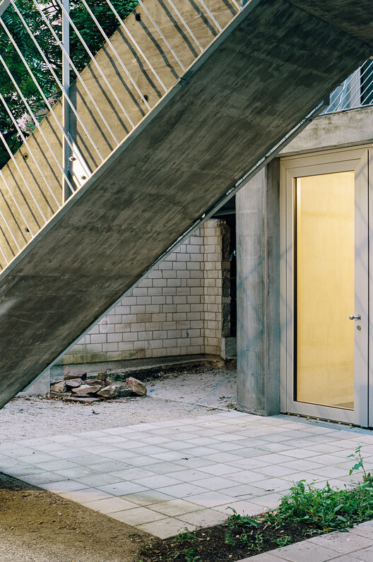 Gott Apartment Building / Amunt Martenson + heramarte - Interior Photography, Stairs, Concrete, Handrail