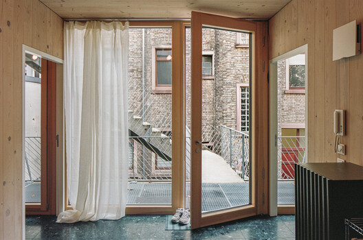 Gott Apartment Building / Amunt Martenson + heramarte - Interior Photography, Wood