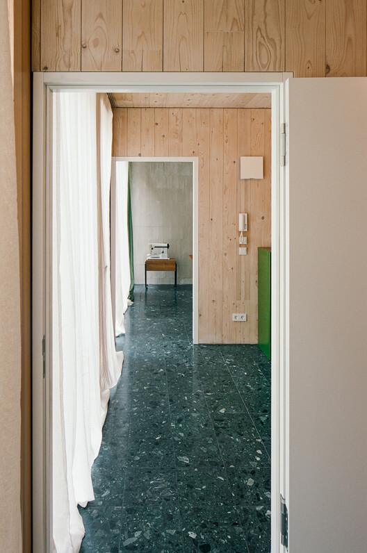 Gott Apartment Building / Amunt Martenson + heramarte - Image 4 of 35