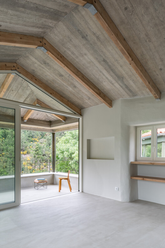 The Sister Houses / oitoo - Interior Photography, Wood, Beam