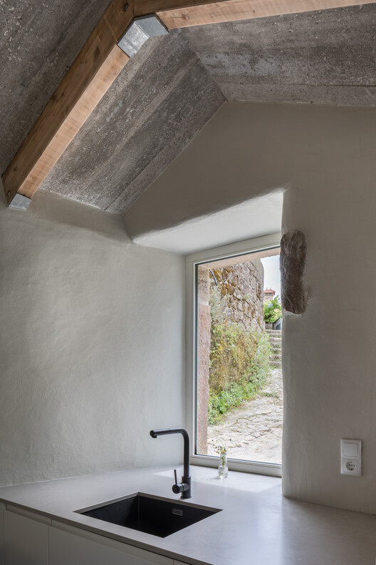 The Sister Houses / oitoo - Interior Photography, Bathroom, Wood, Countertop, Beam, Sink