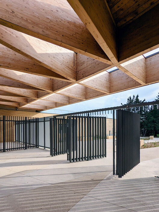 Voltaire College / NM2A - Image 8 of 26