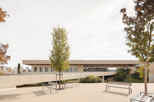Voltaire College / NM2A - Exterior Photography, Concrete