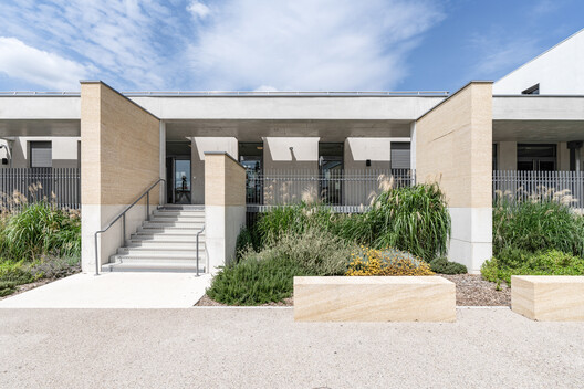 Voltaire College / NM2A - Exterior Photography