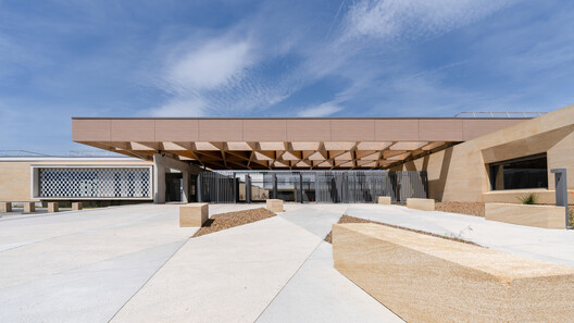 Voltaire College / NM2A - Image 5 of 26