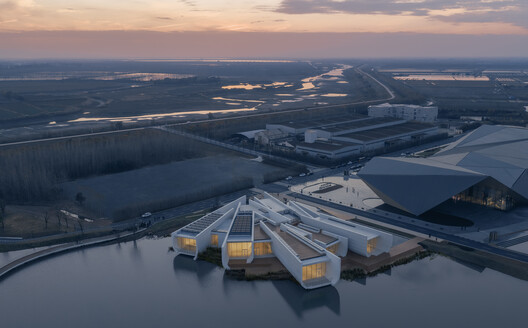 Chenhu Wetland Art Center / TAO (Trace Architecture Office) Chenhu Wetland Art Center / TAO (Trace Architecture Office) - Image 31 of 70