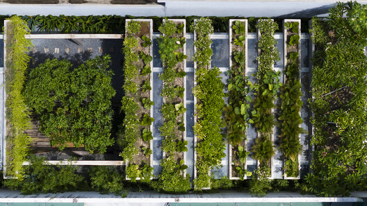 How to Design with the Rain: Architectural Strategies for Rainwater Collection across Climates How to Design with the Rain: Architectural Strategies for Rainwater Collection across Climates - Image 5 of 69