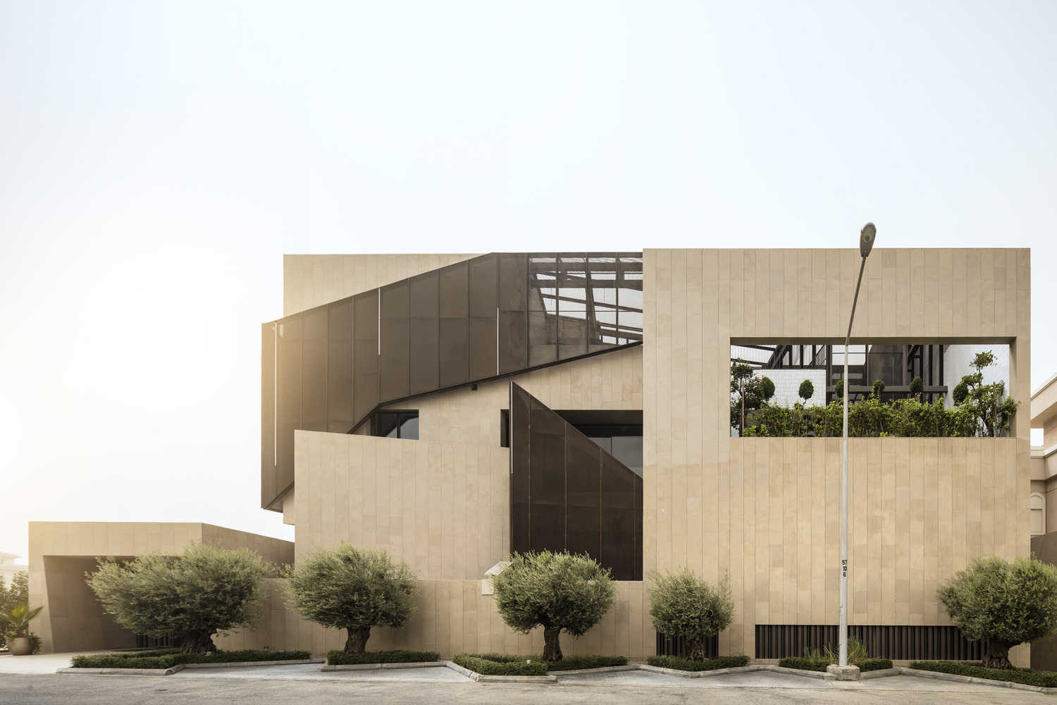 Gallery of How to Design with the Rain: Architectural Strategies for ...