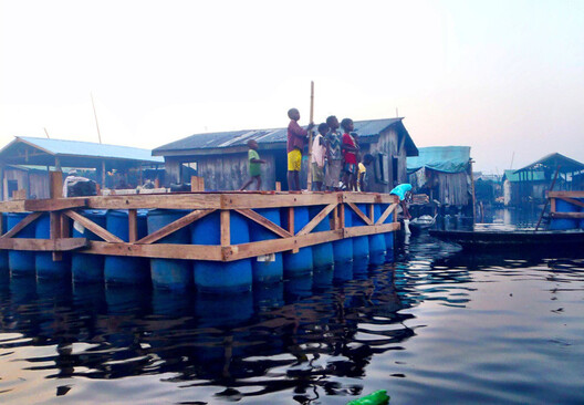 How to Design with the Rain: Architectural Strategies for Rainwater Collection across Climates How to Design with the Rain: Architectural Strategies for Rainwater Collection across Climates - Image 39 of 69