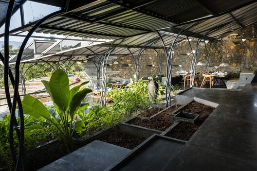 How to Design with the Rain: Architectural Strategies for Rainwater Collection across Climates How to Design with the Rain: Architectural Strategies for Rainwater Collection across Climates - Image 17 of 69