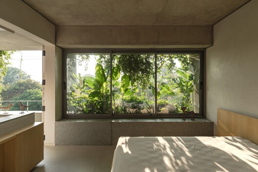 Stepped Well House  / A Threshold - Interior Photography, Wood