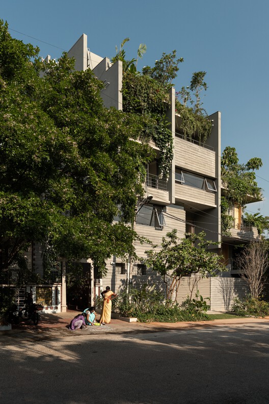 Stepped Well House  / A Threshold - Image 6 of 54