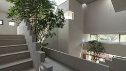 Stepped Well House  / A Threshold