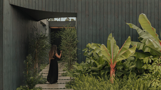 Sunset Shelter  / Bon Studio - Exterior Photography, Garden