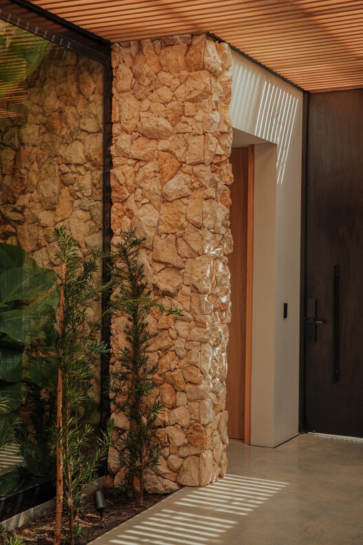 Sunset Shelter  / Bon Studio - Image 14 of 21