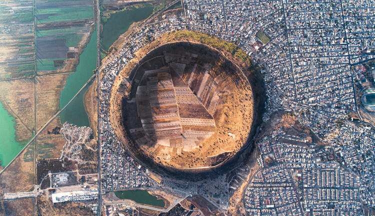 The Centauric Heritage: Equine Scale and Mexican Monumental Architecture - Image 14 of 14