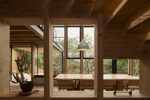Casa Valle / DAFdf arquitectura Y urbanismo Casa Valle / DAFdf arquitectura Y urbanismo - Fotografía interior, Comedor, Madera, Fijación Vigas