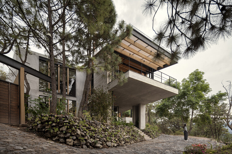 Casa Valle / DAFdf Arquitectura y Urbanismo - Imagen 1 de 22