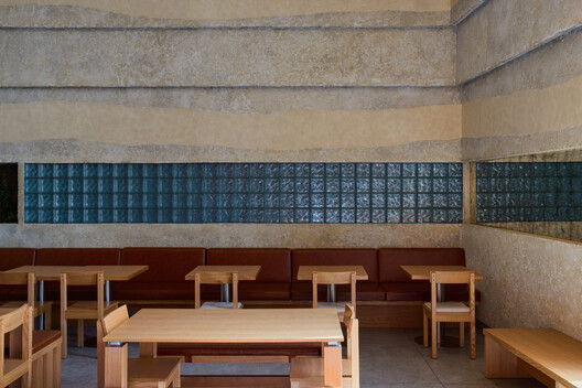 Blu Pizzeria / Kidz Studio - Interior Photography, Dining room, Wood