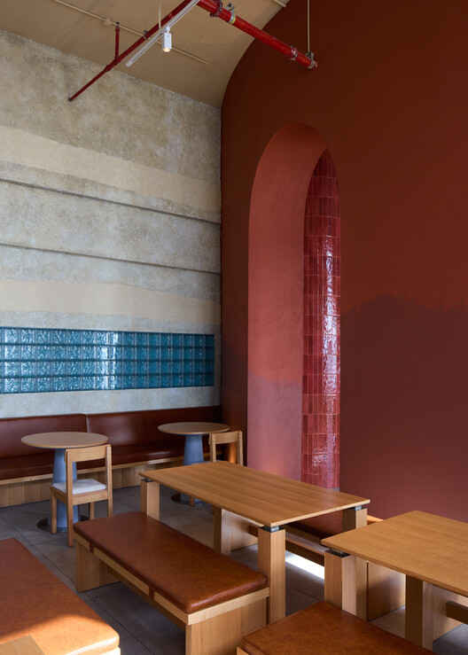 Blu Pizzeria / Kidz Studio - Interior Photography, Wood