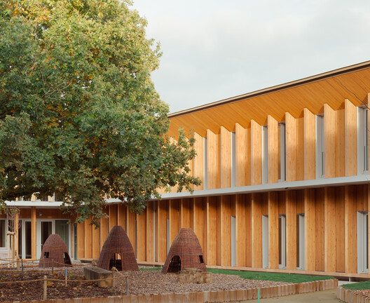 School Complex Simone Veil / Leibar Seigneurin Architectes - Image 3 of 20