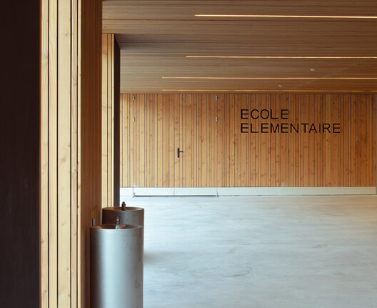 School Complex Simone Veil / Leibar Seigneurin Architectes - Image 8 of 20