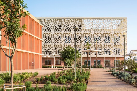 Hospital of the Smart Health Care City / Michel Rémon & Associés Hospital of the Smart Health Care City / Michel Rémon & Associés - Image 5 of 18