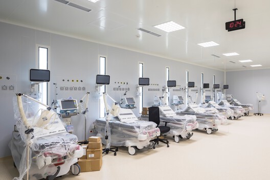 Hospital of the Smart Health Care City / Michel Rémon & Associés Hospital of the Smart Health Care City / Michel Rémon & Associés - Image 10 of 18