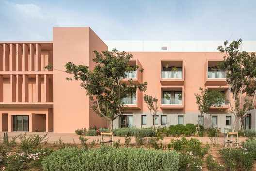 Hospital of the Smart Health Care City / Michel Rémon & Associés Hospital of the Smart Health Care City / Michel Rémon & Associés - Exterior Photography, Balcony