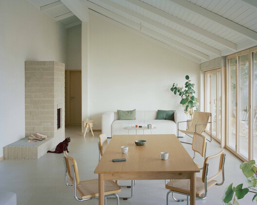 Family Villa / Noue Studio