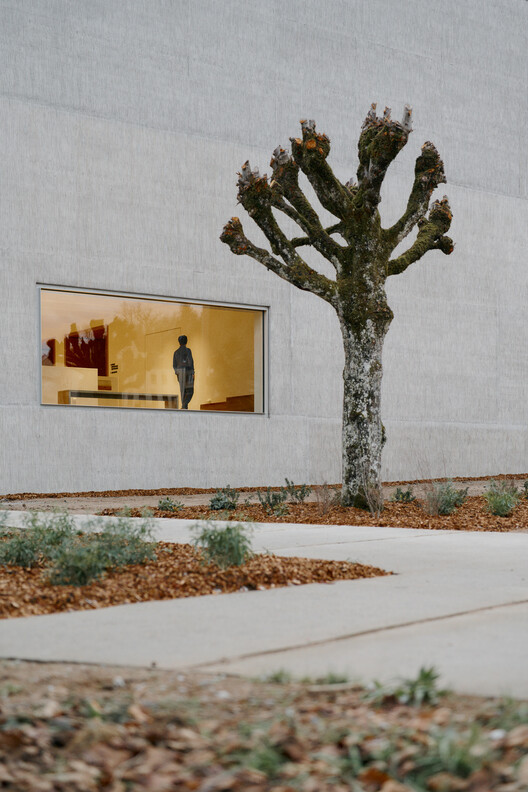 The Aubusson Tapestry Museum Extension / Projectiles - Exterior Photography, Concrete