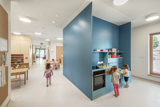 Kindergarten and Nursery Rosslauf / feld72 - Interior Photography, Kitchen, Shelving, Chair