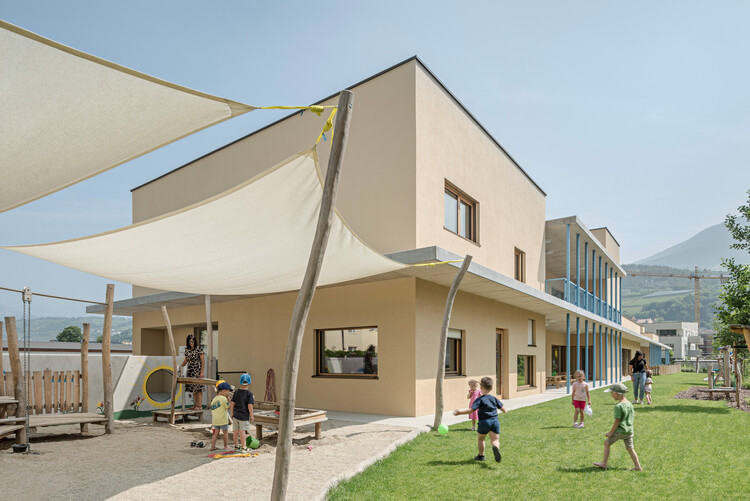 Kindergarten and Nursery Rosslauf / feld72 - Exterior Photography