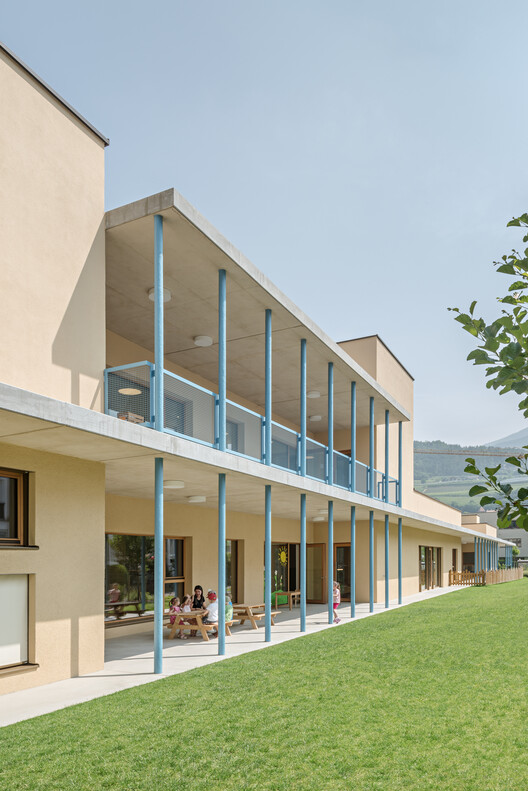 Kindergarten and Nursery Rosslauf / feld72 - More Images