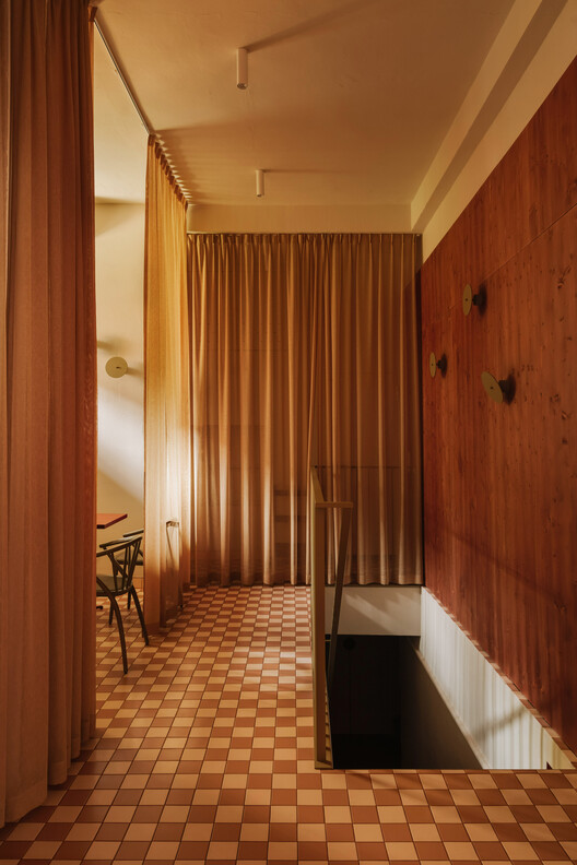 Dala Restaurant / Znamy się - Interior Photography, Wood