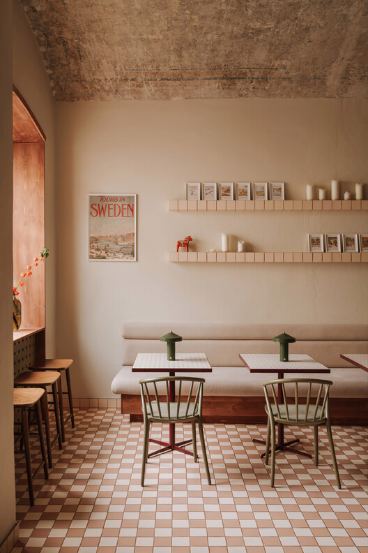 Dala Restaurant / Znamy się - Interior Photography, Dining room, Table, Chair