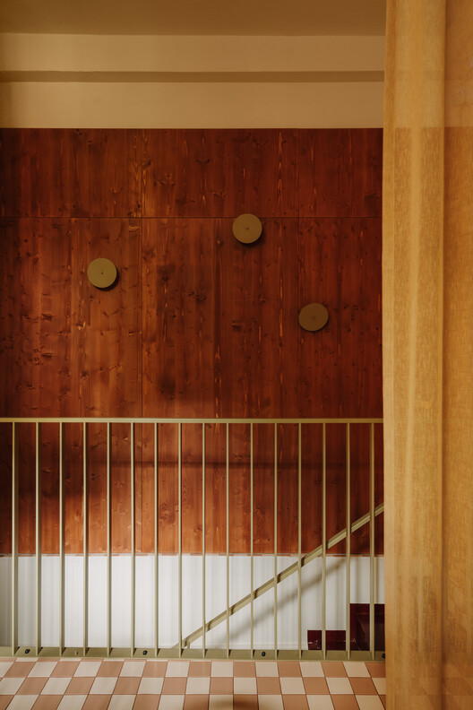 Dala Restaurant / Znamy się - Image 19 of 25